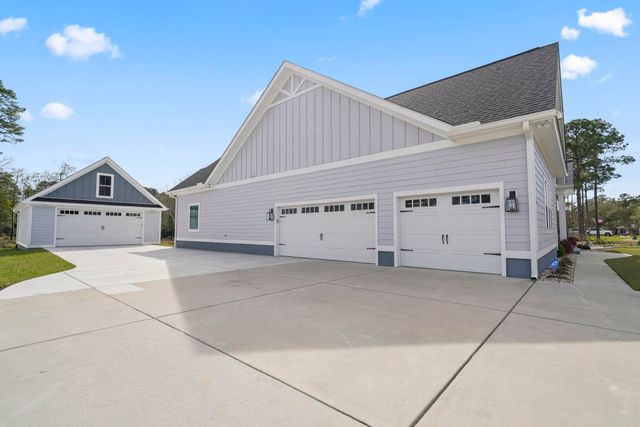 2206 Eastwoods Dr., Conway, SC 29526