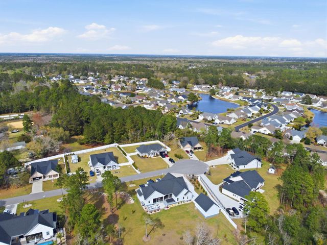 2206 Eastwoods Dr., Conway, SC 29526