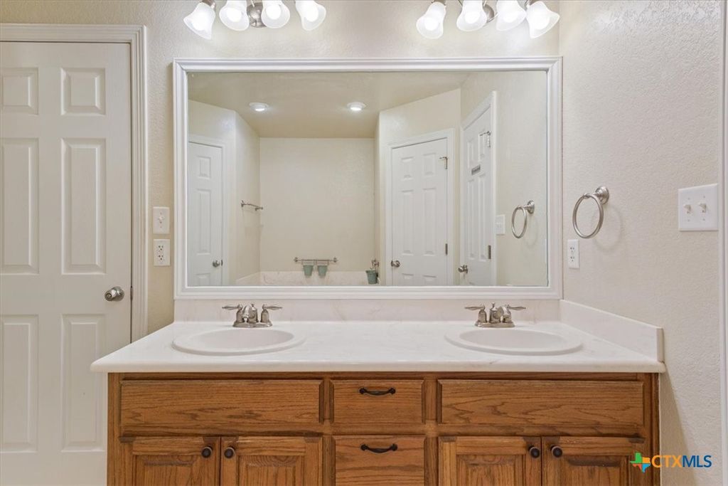 Image 14 of property listing at 3115 Pitchfork Circle, Belton, TX 76513