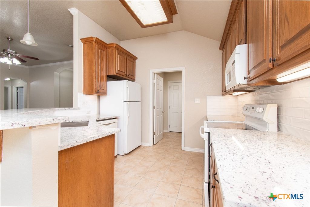 Image 9 of property listing at 3115 Pitchfork Circle, Belton, TX 76513