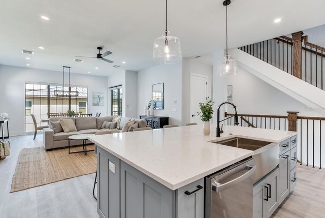 140 174TH AVENUE E A, Redington Shores, FL 33708