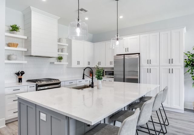 140 174TH AVENUE E A, Redington Shores, FL 33708