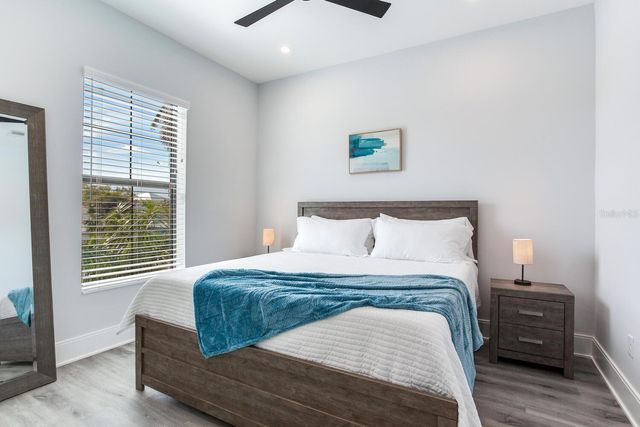 140 174TH AVENUE E A, Redington Shores, FL 33708