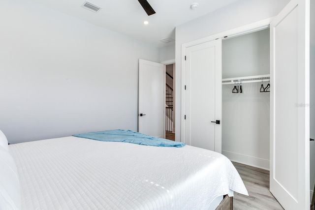 140 174TH AVENUE E A, Redington Shores, FL 33708