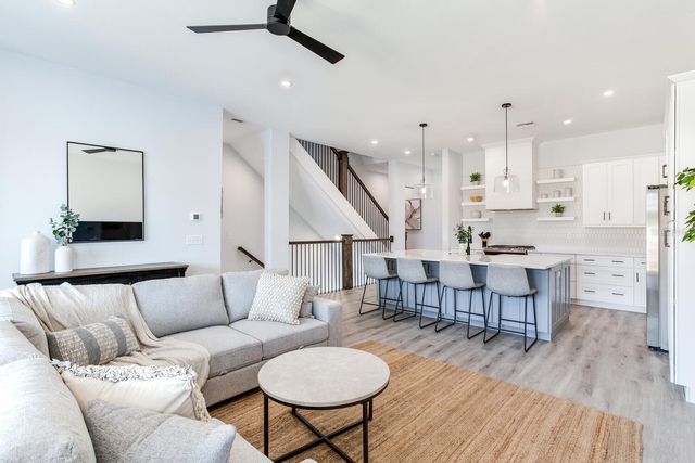 140 174TH AVENUE E A, Redington Shores, FL 33708