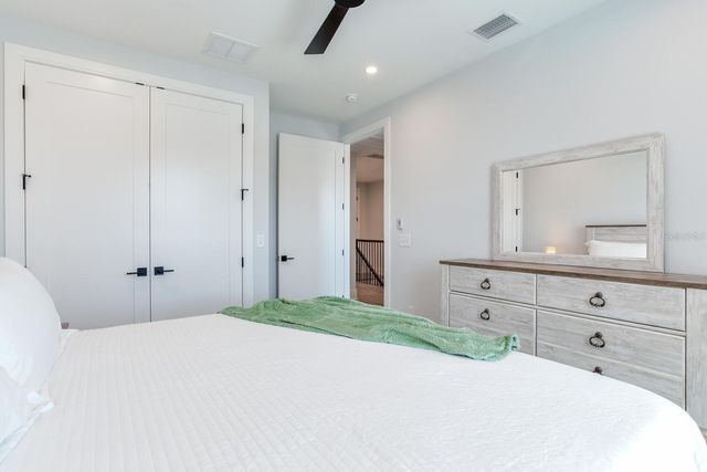 140 174TH AVENUE E A, Redington Shores, FL 33708