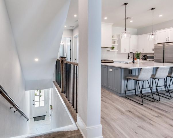140 174TH AVENUE E A, Redington Shores, FL 33708