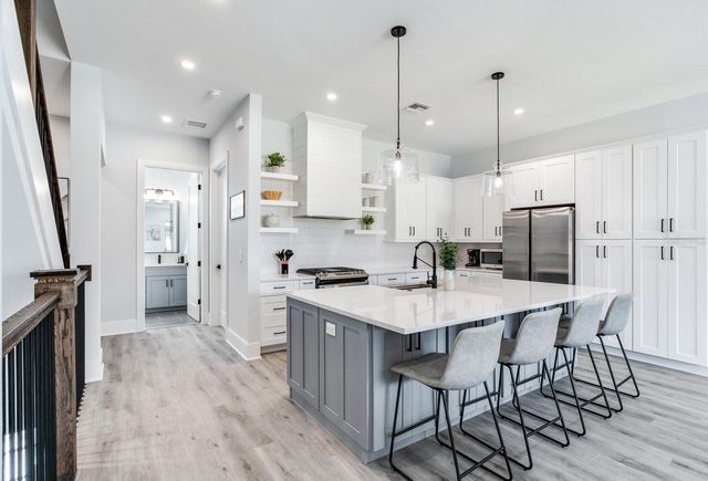 140 174TH AVENUE E A, Redington Shores, FL 33708