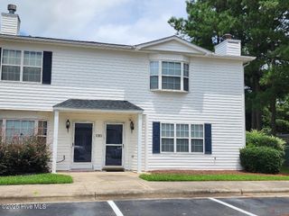 1035 Spring Forest Road D10, Greenville, NC 27834