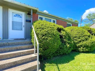 86 Trowbridge Lane, Brevard, NC 28712