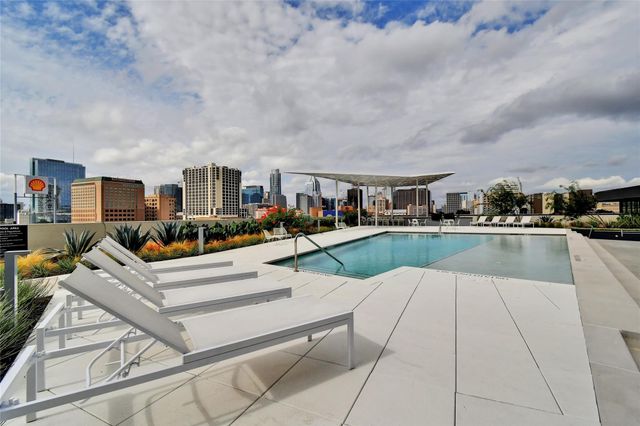 800 Embassy DR 421, Austin, TX 78702