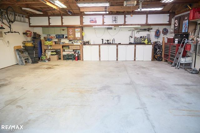 8833 Cologne Dr, Sterling Heights, MI 48314