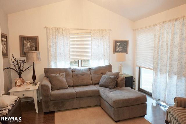 8833 Cologne Dr, Sterling Heights, MI 48314