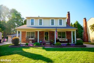 8833 Cologne Dr, Sterling Heights, MI 48314