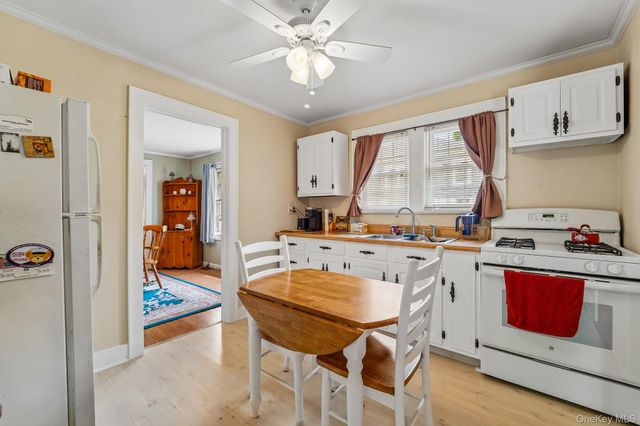 23 Ardmore Street, New Windsor, NY 12553