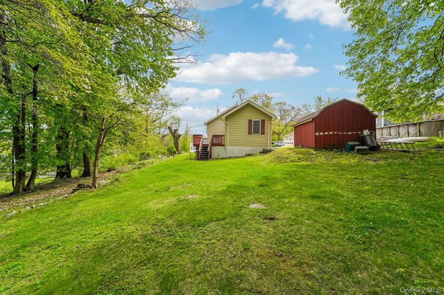 23 Ardmore Street, New Windsor, NY 12553
