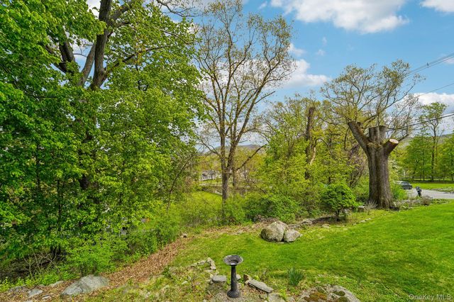 23 Ardmore Street, New Windsor, NY 12553