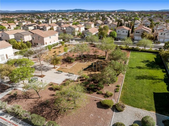 8913 Spinning Wheel Avenue, Las Vegas, NV 89143