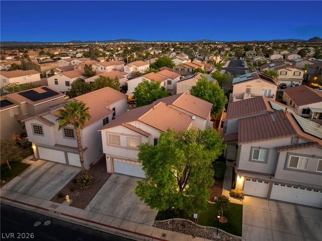 8913 Spinning Wheel Avenue, Las Vegas, NV 89143