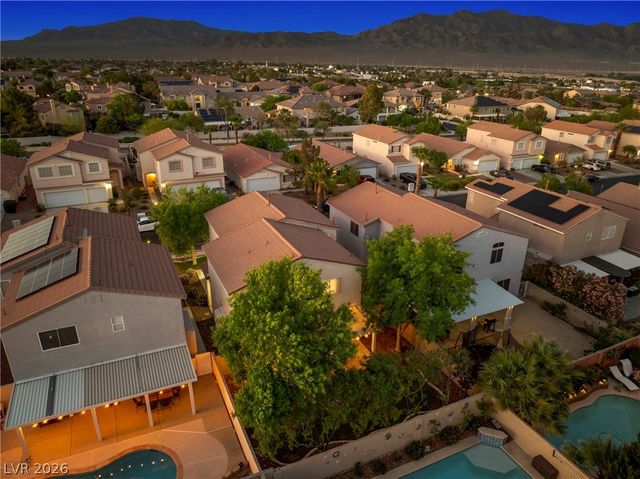 8913 Spinning Wheel Avenue, Las Vegas, NV 89143