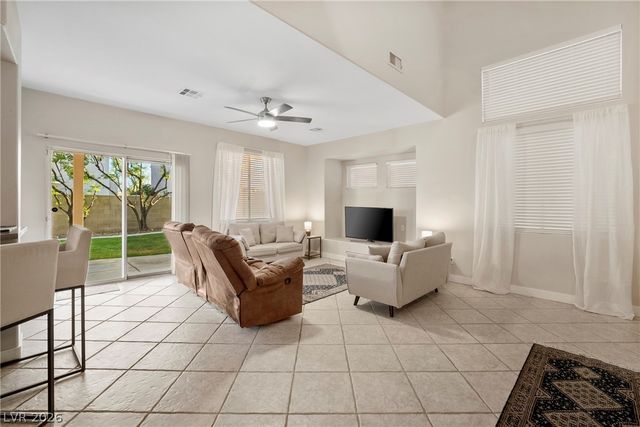 8913 Spinning Wheel Avenue, Las Vegas, NV 89143