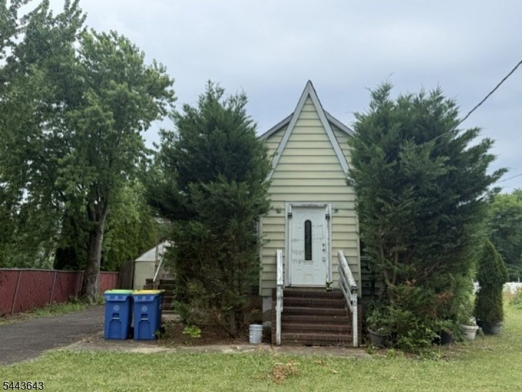 970 Hamilton St, Franklin Twp., NJ 08873