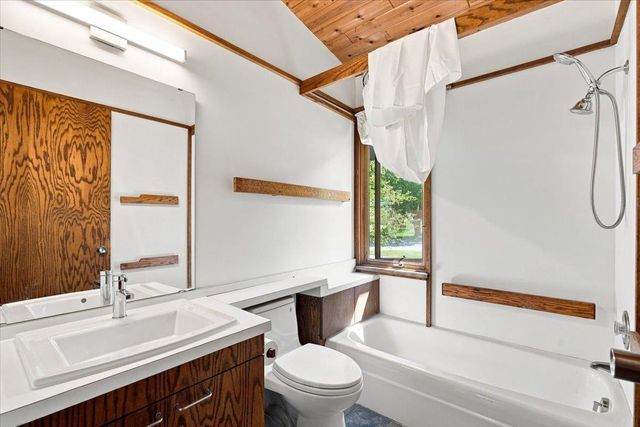 6402 Inner Drive, Madison, WI 53705