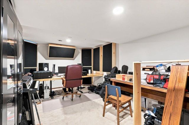 6402 Inner Drive, Madison, WI 53705
