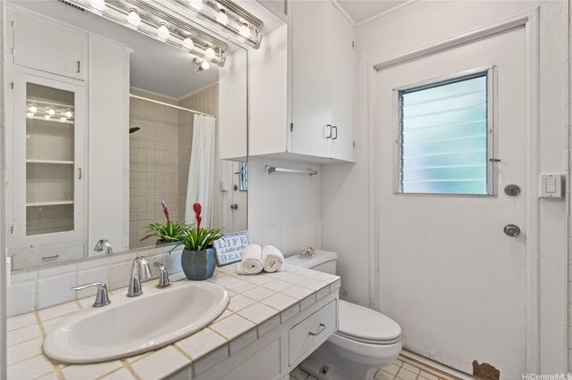 1053 Koloa Street, Honolulu, HI 96816