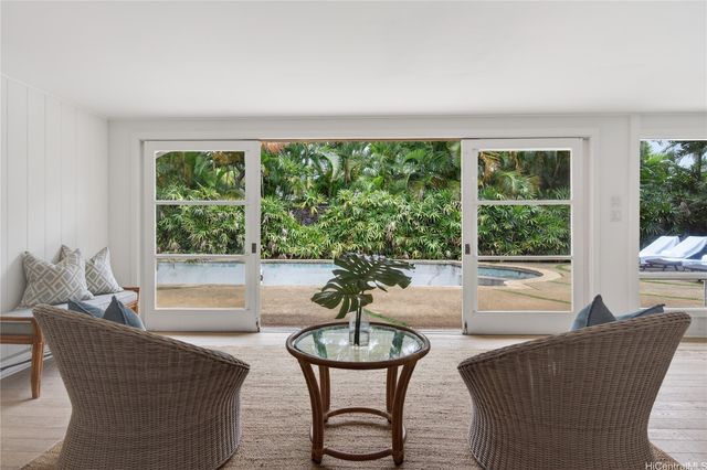 1053 Koloa Street, Honolulu, HI 96816