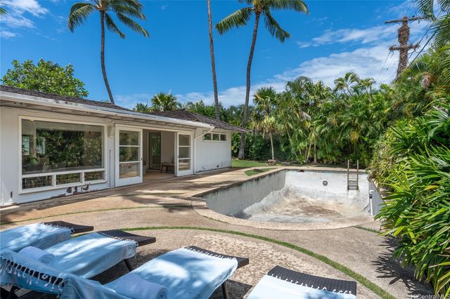 1053 Koloa Street, Honolulu, HI 96816