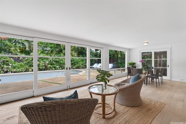1053 Koloa Street, Honolulu, HI 96816