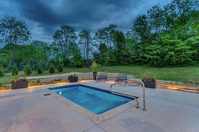 270 Sellers Mill Road, Versailles, KY 40383