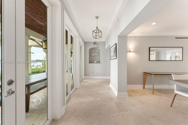 11 E Rivo Alto Drive, Miami Beach, FL 33139