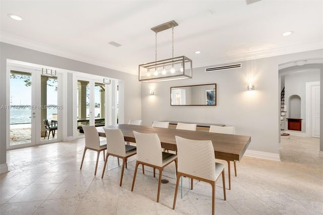11 E Rivo Alto Drive, Miami Beach, FL 33139
