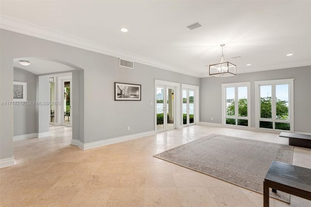 11 E Rivo Alto Drive, Miami Beach, FL 33139
