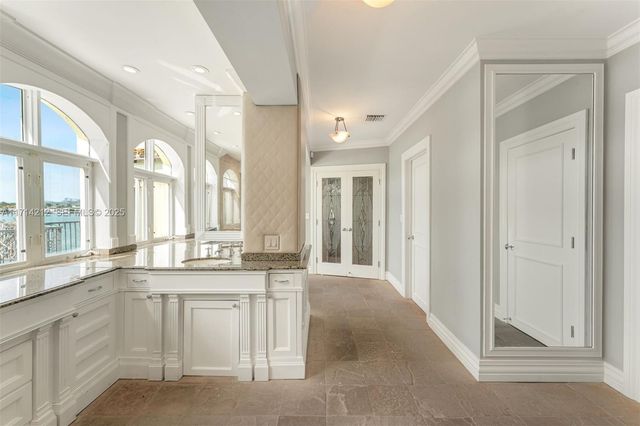 11 E Rivo Alto Drive, Miami Beach, FL 33139
