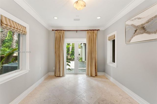 11 E Rivo Alto Drive, Miami Beach, FL 33139