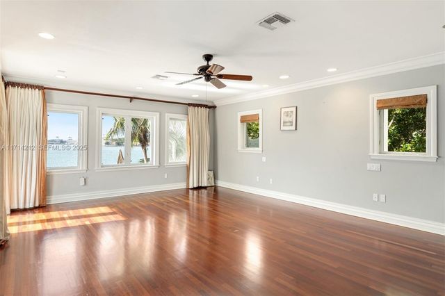 11 E Rivo Alto Drive, Miami Beach, FL 33139