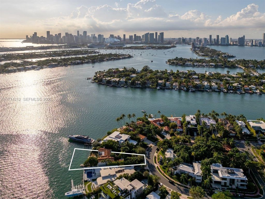 11 E Rivo Alto Drive, Miami Beach, FL 33139
