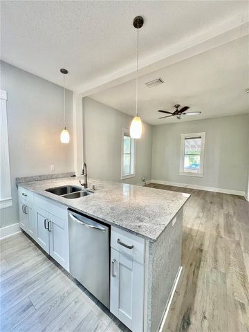 111 W AMELIA AVENUE, Tampa, FL 33602