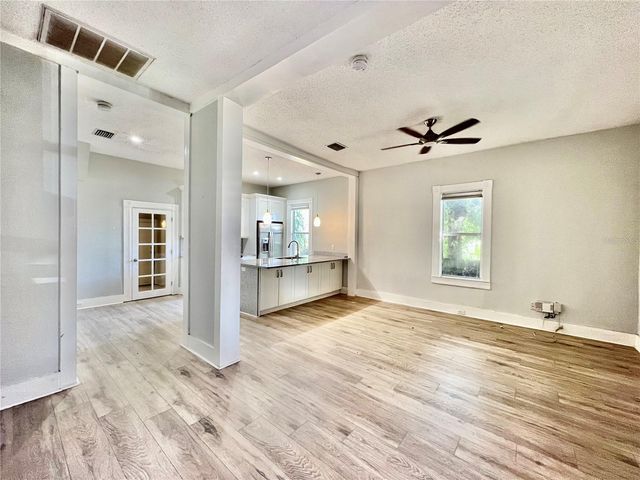 111 W AMELIA AVENUE, Tampa, FL 33602