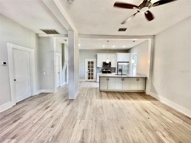 111 W AMELIA AVENUE, Tampa, FL 33602