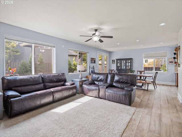 10818 Sw BROWN St, Tualatin, OR 97062