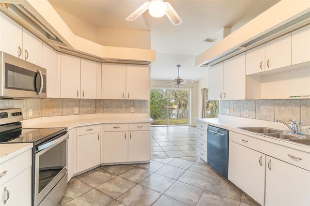 95 WOODSIDE DRIVE, Lakeland, FL 33813