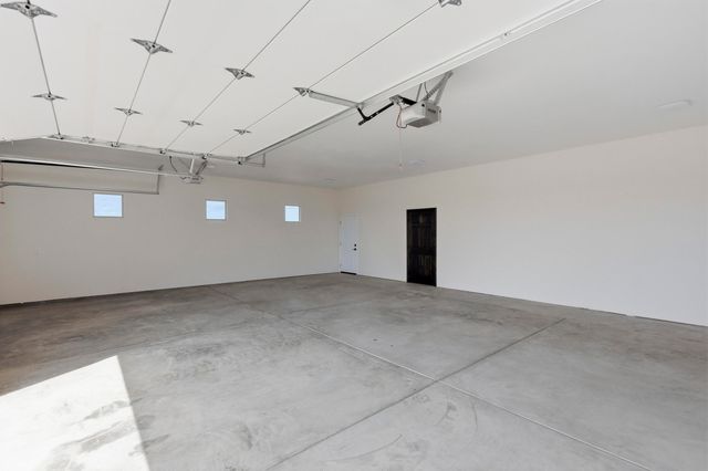 39 Monterey Road, Santa Fe, NM 87508