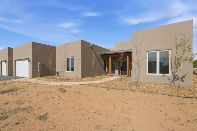 39 Monterey Road, Santa Fe, NM 87508