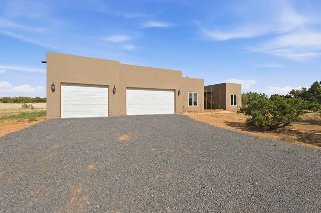 39 Monterey Road, Santa Fe, NM 87508