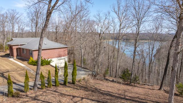 642 N Shore Drive, Monticello, KY 42633