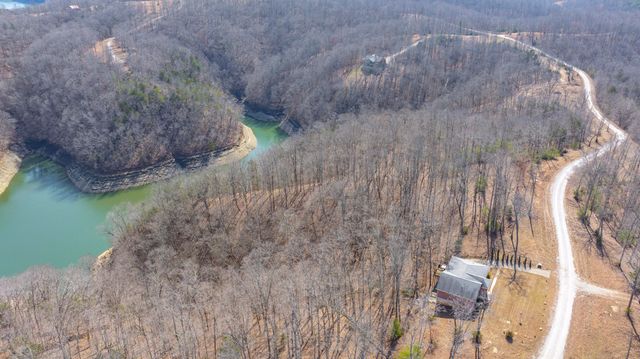 642 N Shore Drive, Monticello, KY 42633